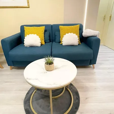 Bright&spacious 3br With Balconies Metro 6 Glacière Parigi