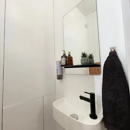 Bright&spacious 3br With Balconies Metro 6 Glacière Appartamento
