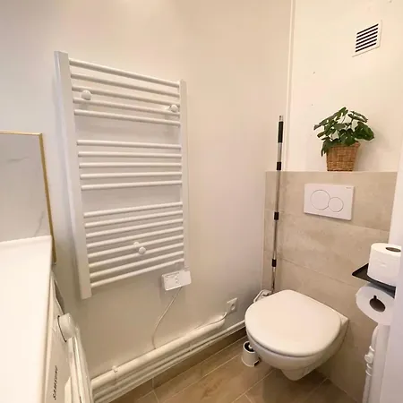 Bright&spacious 3br With Balconies Metro 6 Glacière *